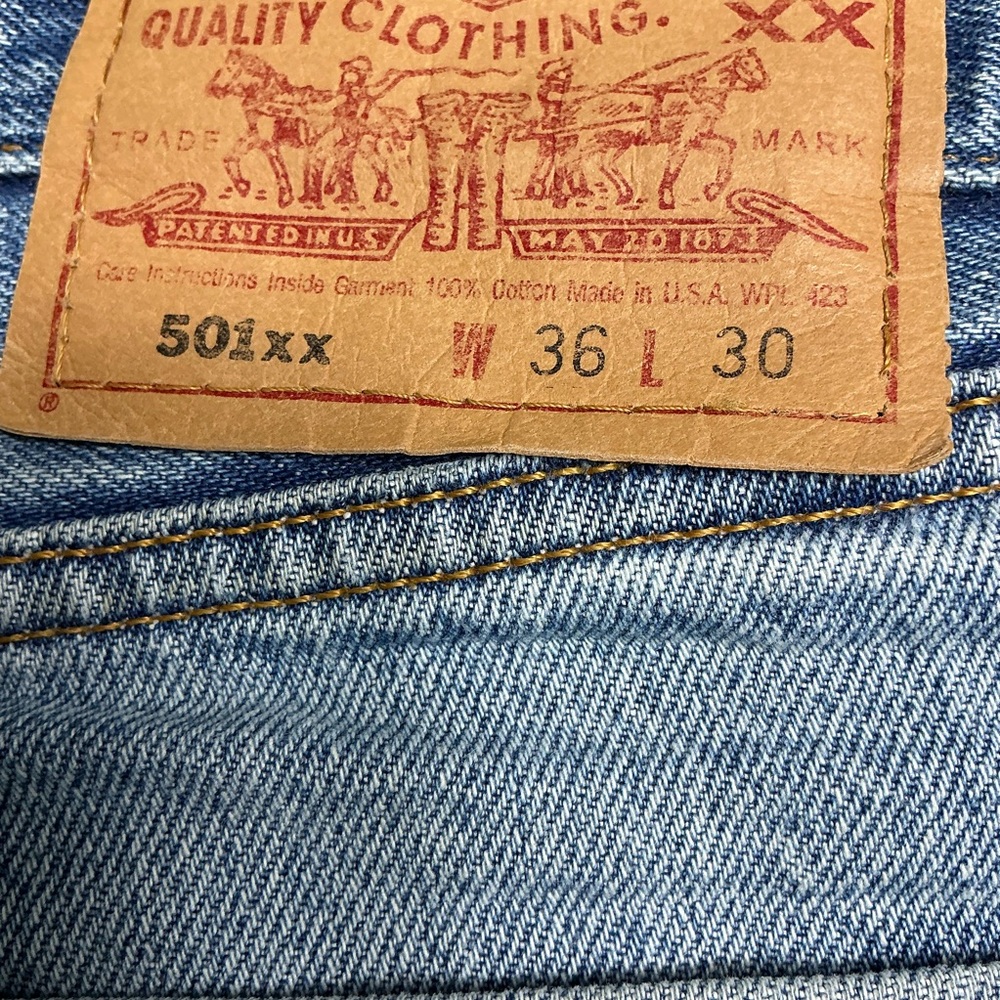 Vintage Levi’s 501XX 90s button fly jeans 34 x 28 medium wash USA made - Picture 2 of 8